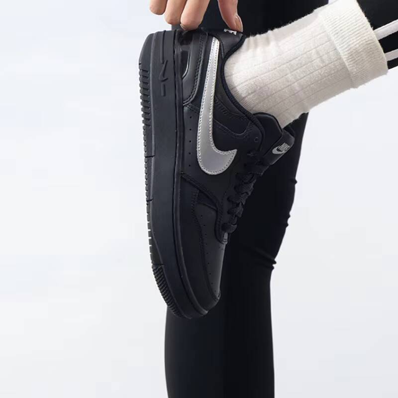 Горячая новинка 2026: Женские  – обзор и цена Street Fashion Nike