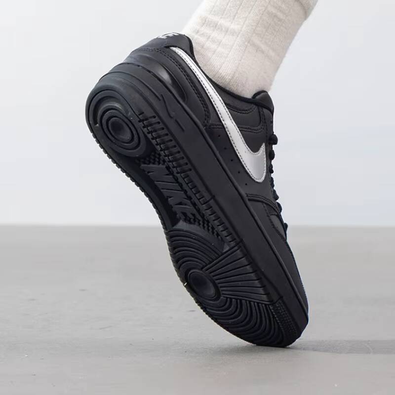 Горячая новинка 2026: Женские  – обзор и цена Street Fashion Nike
